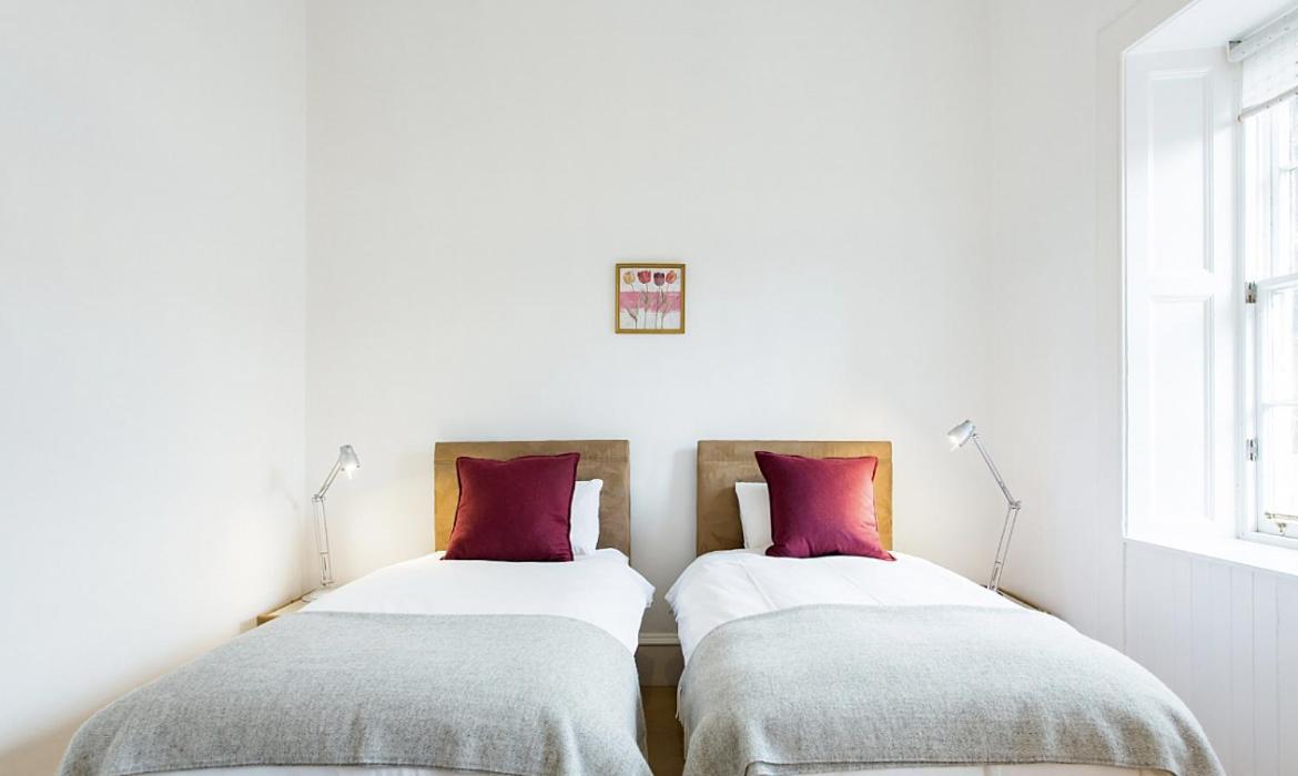 Royal Mile Apartments Эдинбург Экстерьер фото